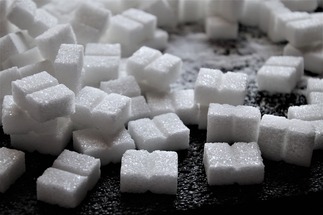 بدائل السكر المضافة.. هل هي حقاً دون ضرر على الجسم؟