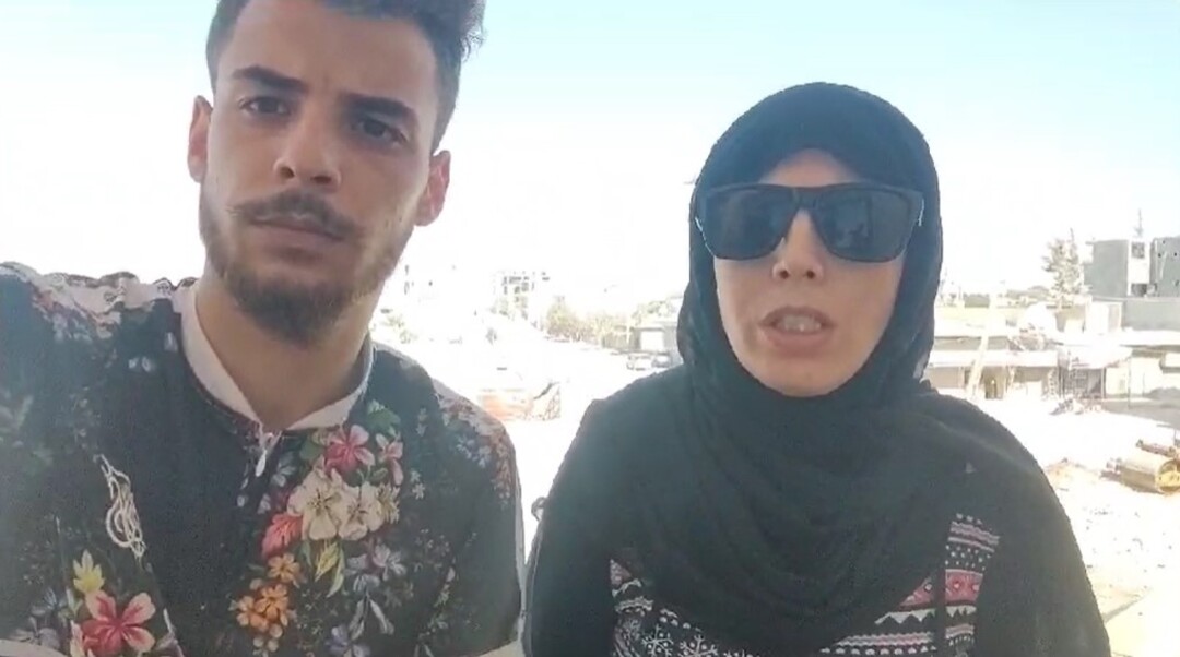 بالفيديو: ترحيل مواطنة جزائرية من ذوي الاحتياجات الخاصة وأطفالها إلى سوريا