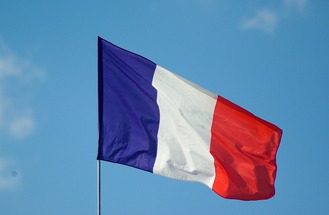 البرلمان الفرنسي يصادق على قانون الهجرة المثير للجدل